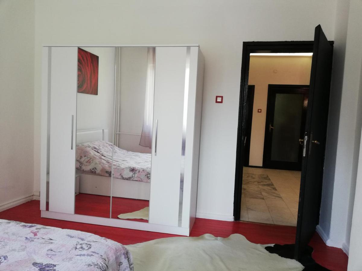 Top Center Cozy And Spacious Apartment София Екстериор снимка